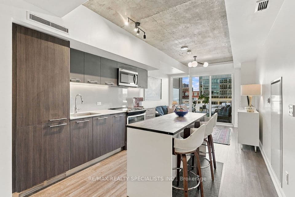 30 Baseball Place 622, Toronto, ON M4M 0E8 – photo 2