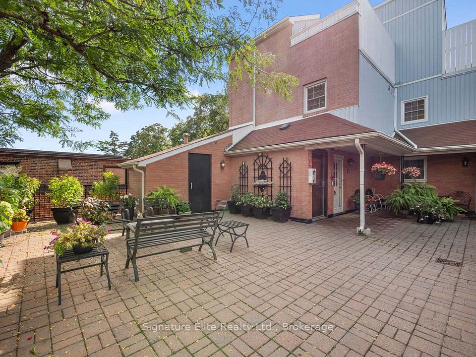 101 Glen Manor Drive 13, Toronto, ON M4E 3V3 – photo 3