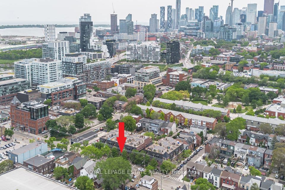 140 Broadview Avenue 32, Toronto, ON M4M 0A8 – main photo