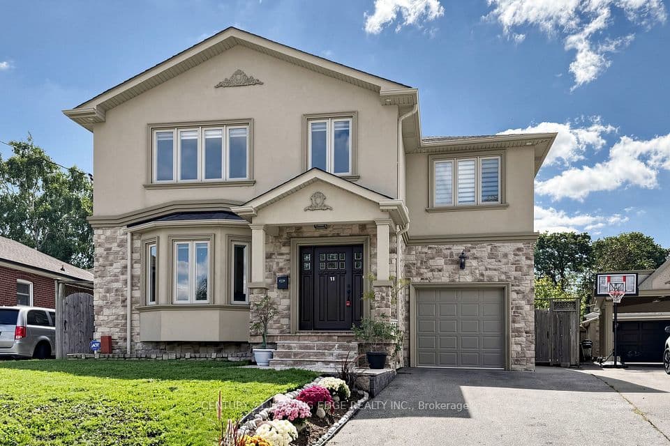 11 Bellvare Crescent, Toronto, ON M1R 2M8 – main photo