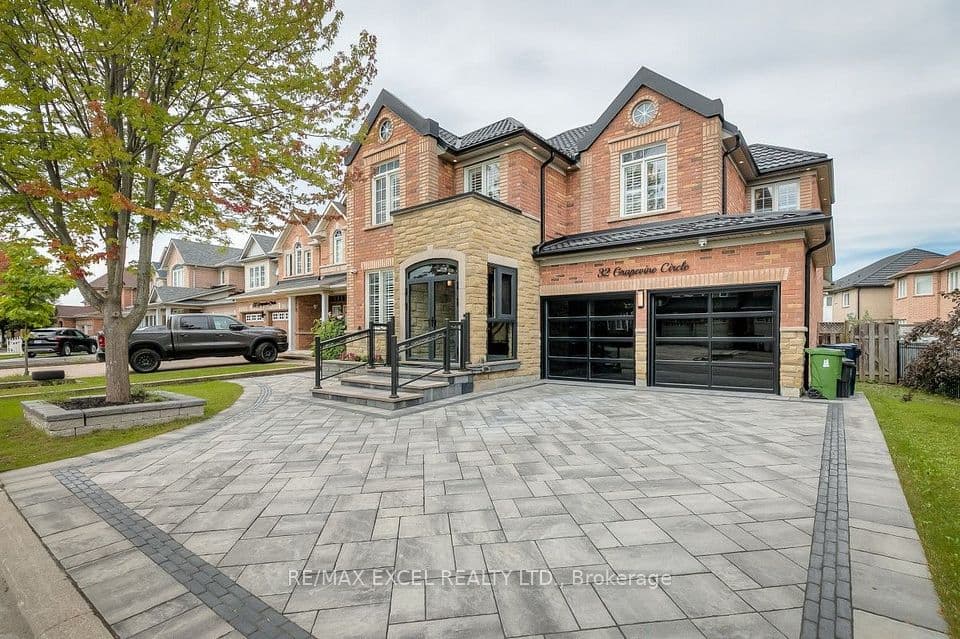 32 Grapevine Circle, Toronto, ON M1X 1X5 – main photo