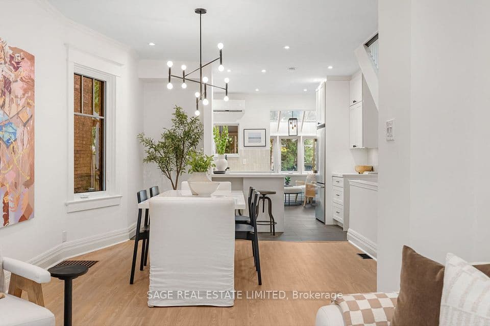 11 Bertmount Avenue, Toronto, ON M4M 2X8 – main photo