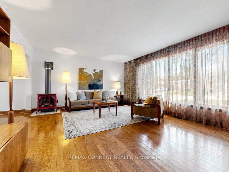 90 Sylvan Avenue, Toronto, ON M1M 1K1 – photo 3