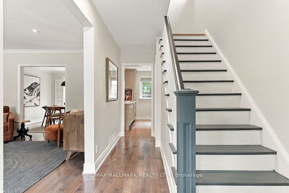 35 Love Crescent, Toronto, ON M4E 1V6 – photo 3
