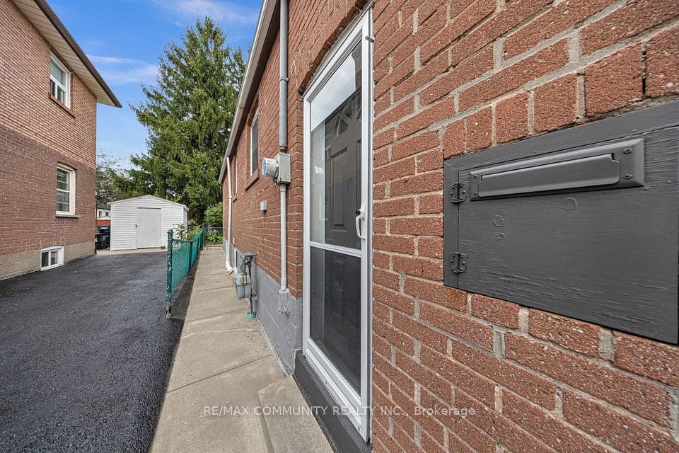 50 Joanith Drive, Toronto, ON M4B 1S7 – photo 2