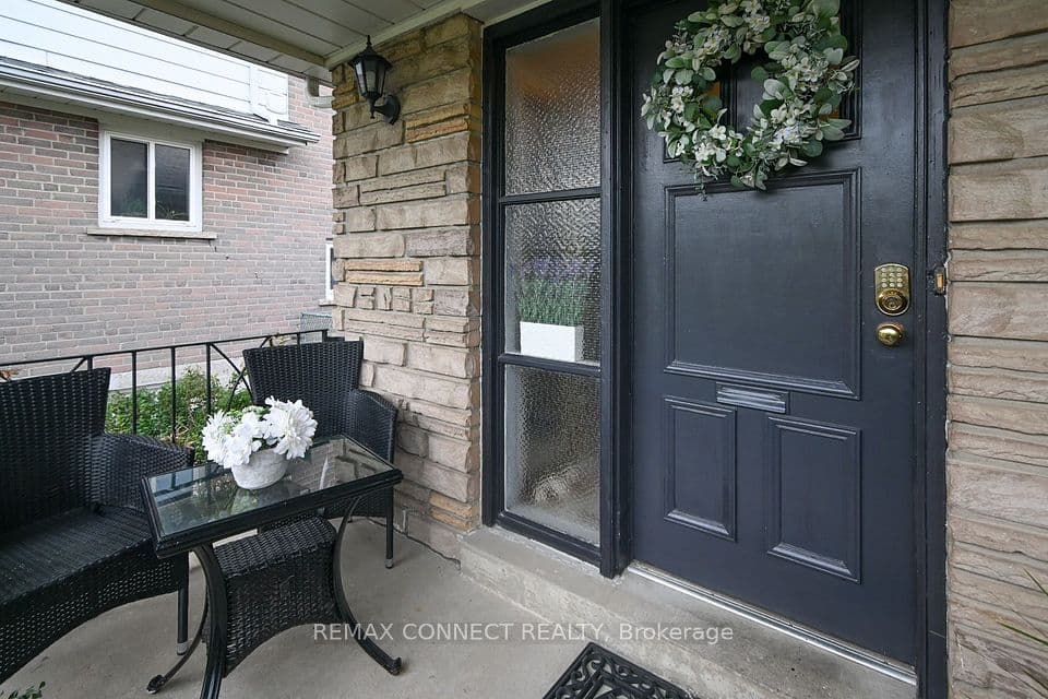 24 Lalton Place, Toronto, ON M1E 1T4 – photo 2