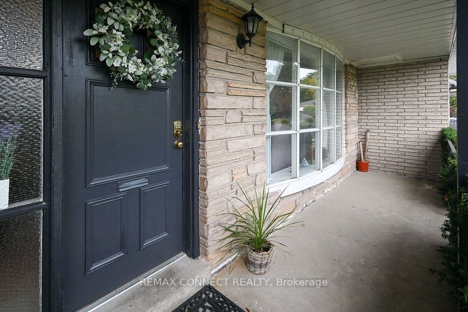 24 Lalton Place, Toronto, ON M1E 1T4 – photo 3