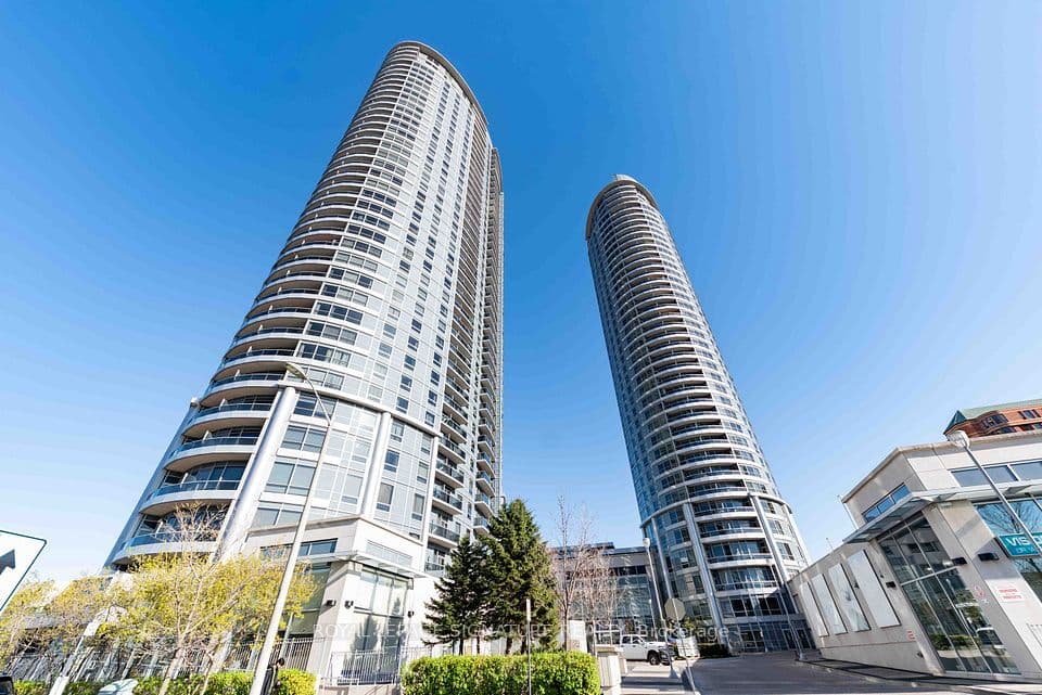 135 Village Green Square 1423, Toronto, ON M1S 0G4 – main photo