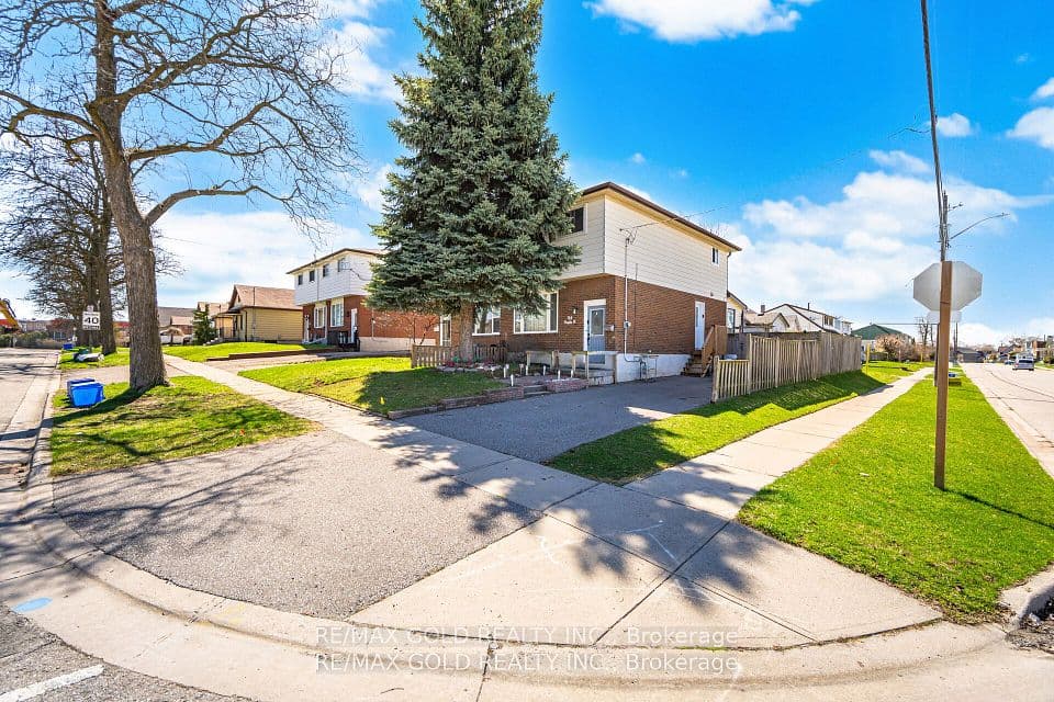 784 Douglas Street, Oshawa, ON L1H 5C9 – photo 3