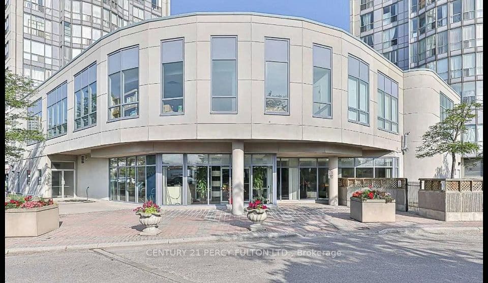 2550 Lawrence Avenue E 721, Toronto, ON M1P 4Z3 – photo 2