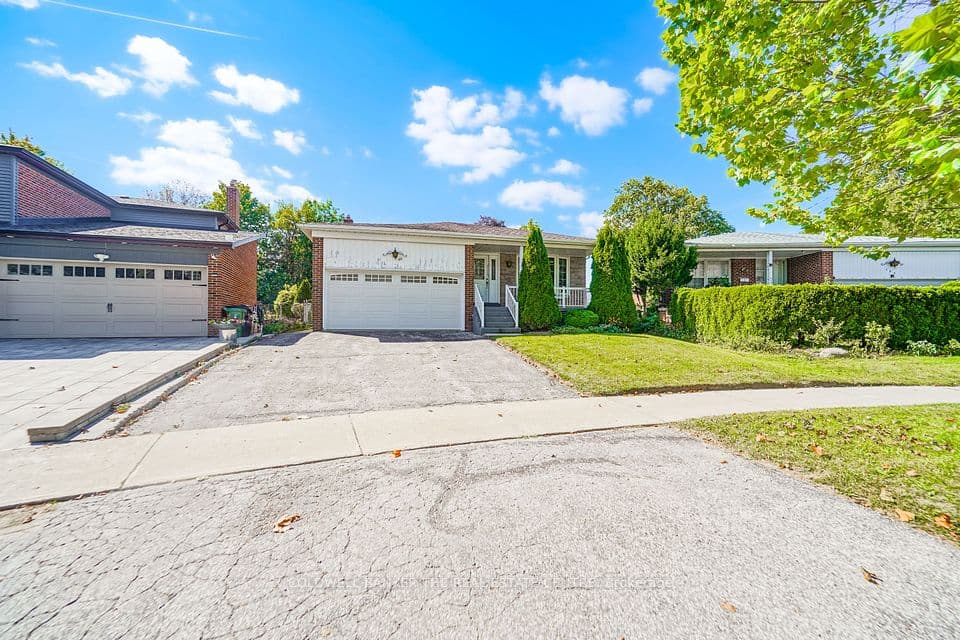 111 Briarscross Boulevard, Toronto, ON M1S 3K6 – photo 2