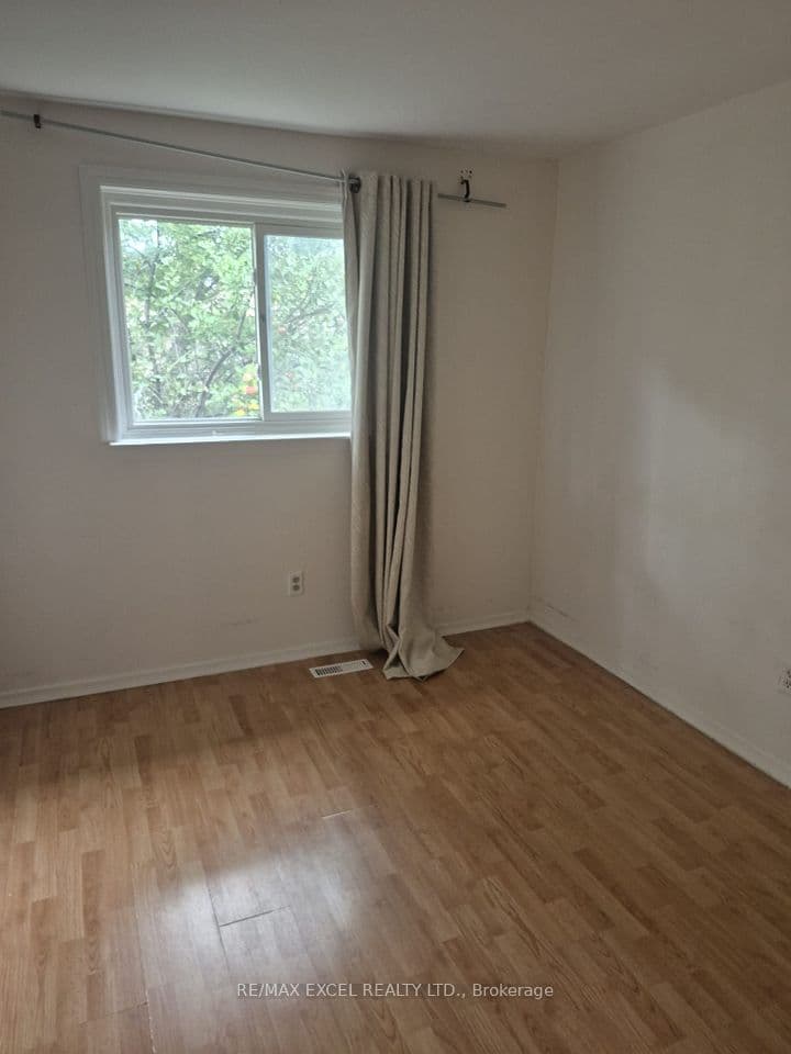 111 Bradstone Square, Toronto, ON M1B 1W1 – photo 3