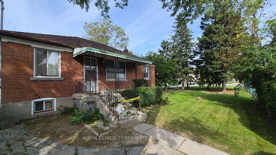 228 South Woodrow Boulevard, Toronto, ON M1N 3L9 – photo 3