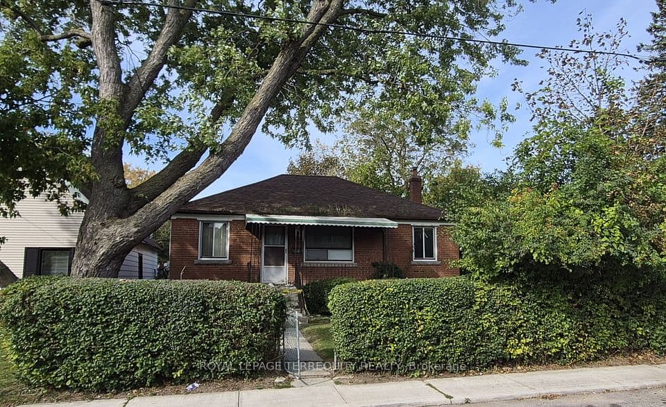 228 South Woodrow Boulevard, Toronto, ON M1N 3L9 – photo 2