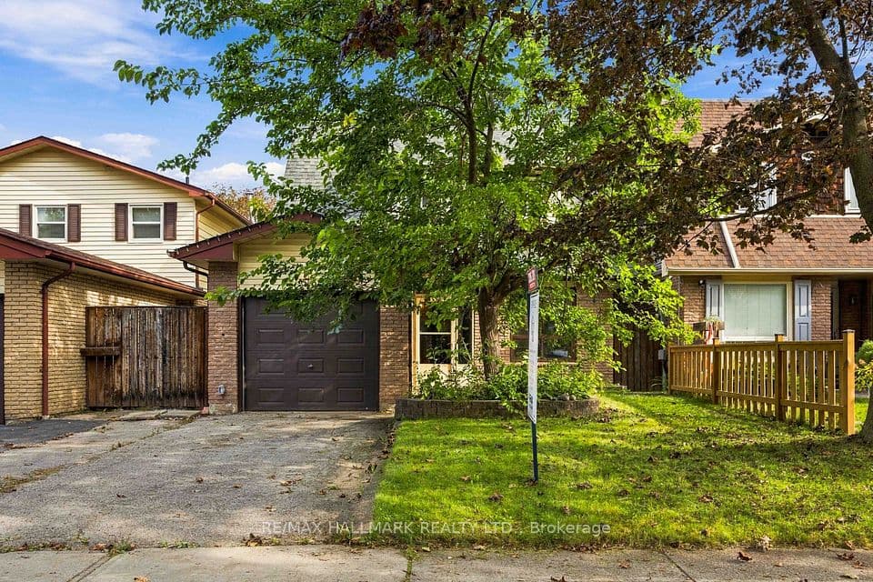 516 Creekview Circle, Pickering, ON L1W 2Z6 – main photo