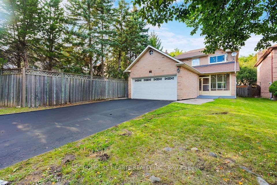 36 Lachlan Drive, Ajax, ON L1T 1N6 – main photo