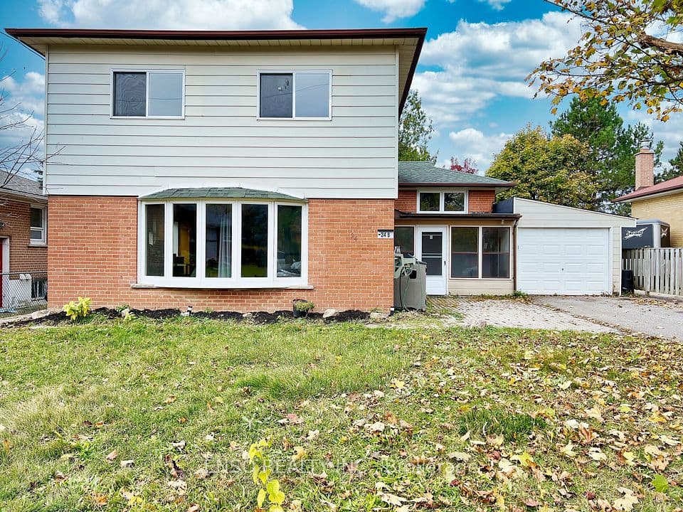 24 Gentry Crescent, Richmond Hill, ON L4C 2G9 – photo 2