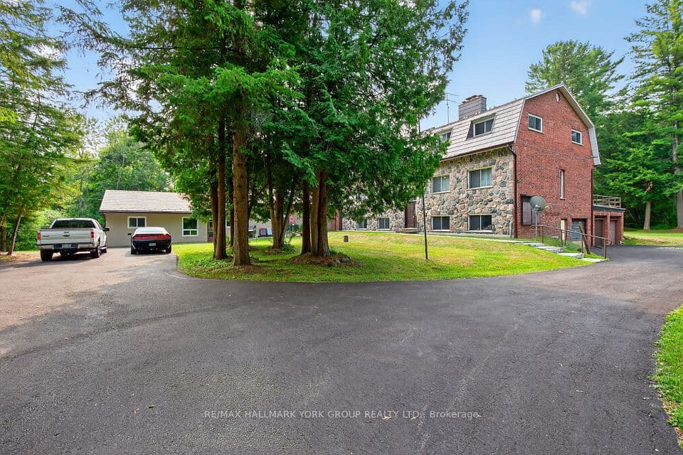 245 Davis Drive, Uxbridge, ON L4A 7X4 – main photo