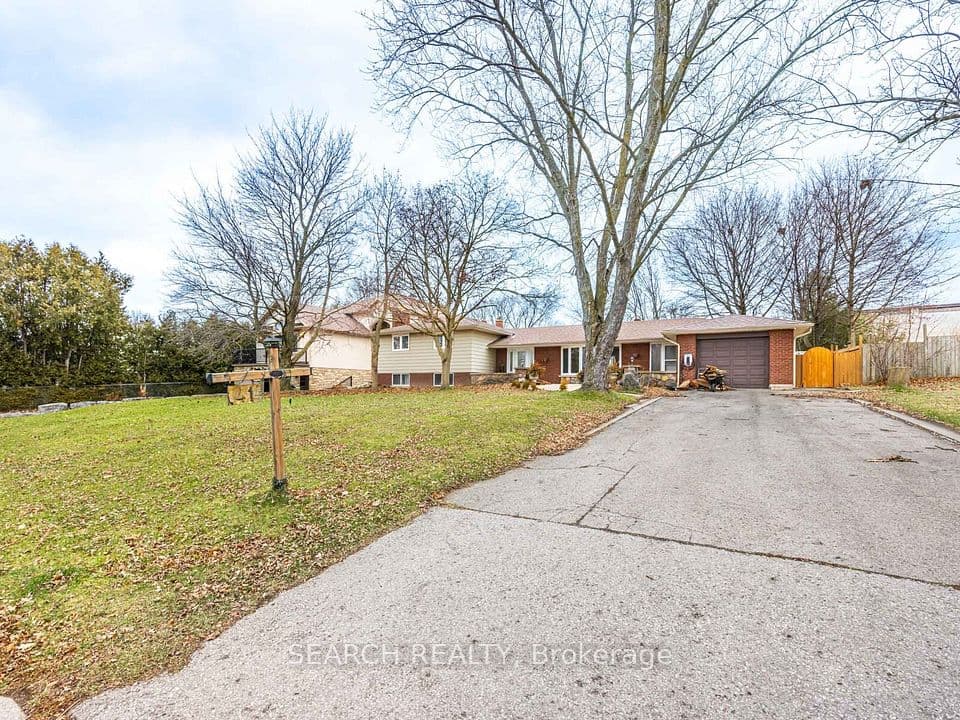 41 Hamilton Drive, Newmarket, ON L3Y 3E7 – photo 3
