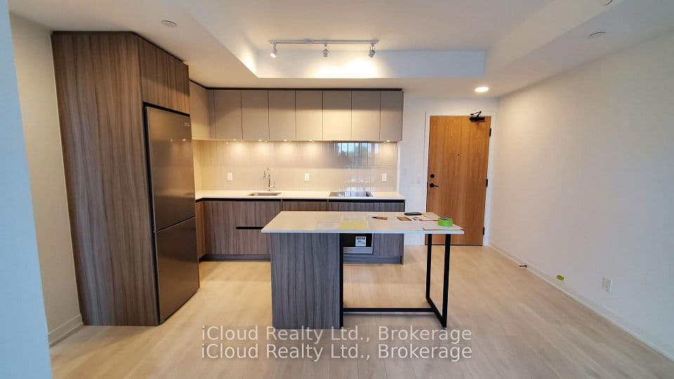 7950 Bathurst Street 210, Vaughan, ON L4J 0L4 – photo 2