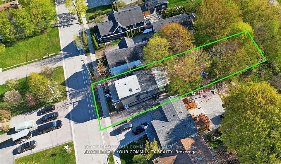 64 Machell Avenue, Aurora, ON L4G 2R7 – photo 2