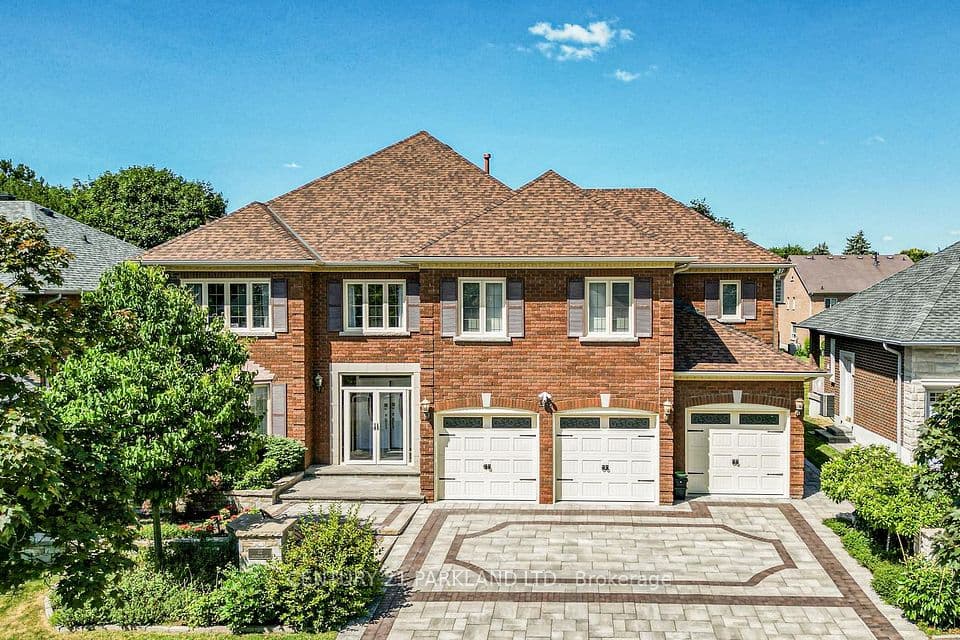 112 Strathearn Avenue, Richmond Hill, ON L4B 2L2 – main photo