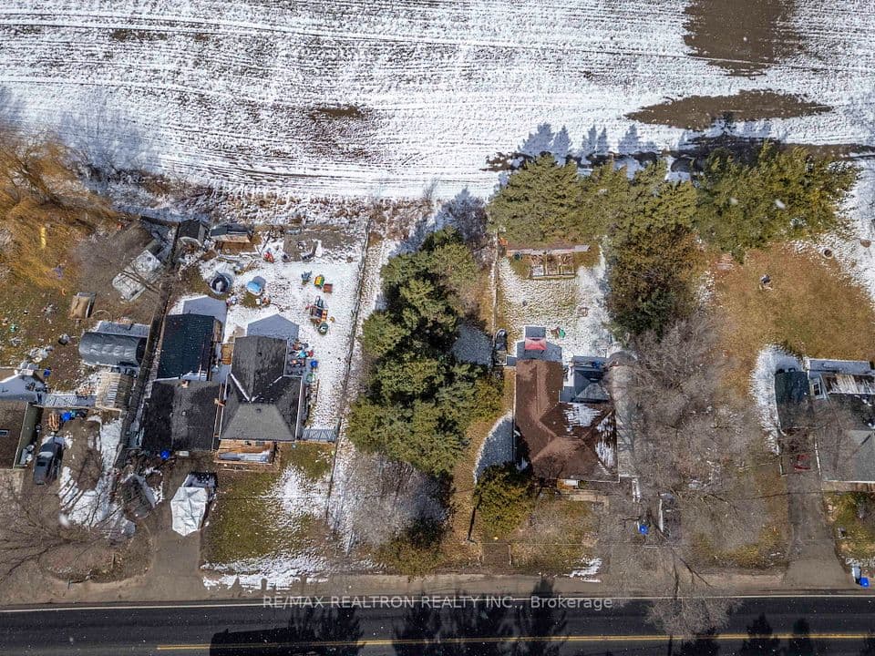 18 Brentwood Road W, Essa, ON L0M 1B0 – photo 2