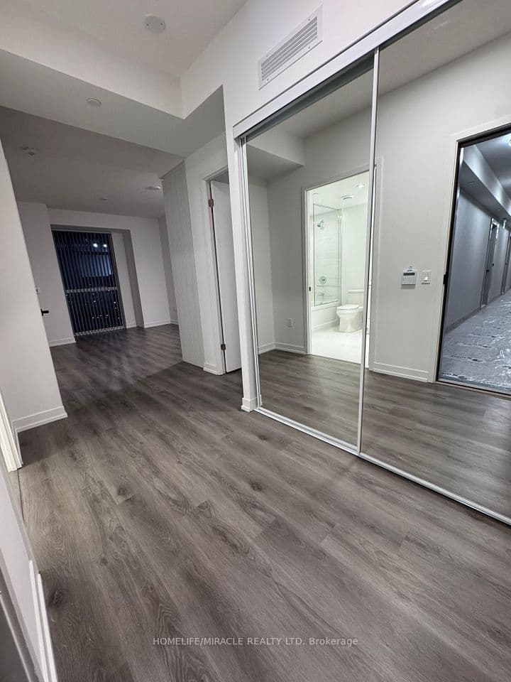 225 Commerce Street 2012, Vaughan, ON L4K 0P9 – photo 2