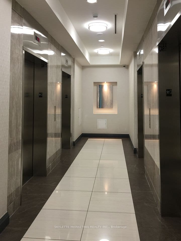 7161 Yonge Street #1427, Markham, ON L3T 0C8 – photo 3