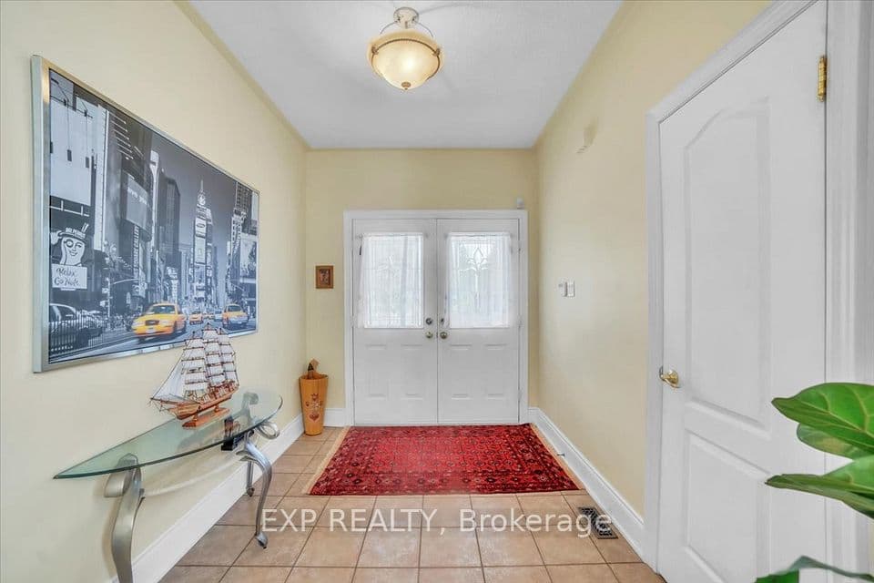 1 Vitlor Drive, Richmond Hill, ON L4E 2Y4 – photo 2