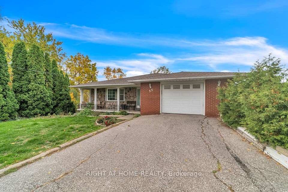 22 Hamilton Drive, Newmarket, ON L3Y 3E8 – photo 3