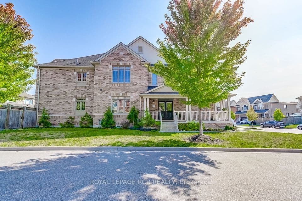 1 Silver Charm Drive, East Gwillimbury, ON L9N 0S5 – photo 2
