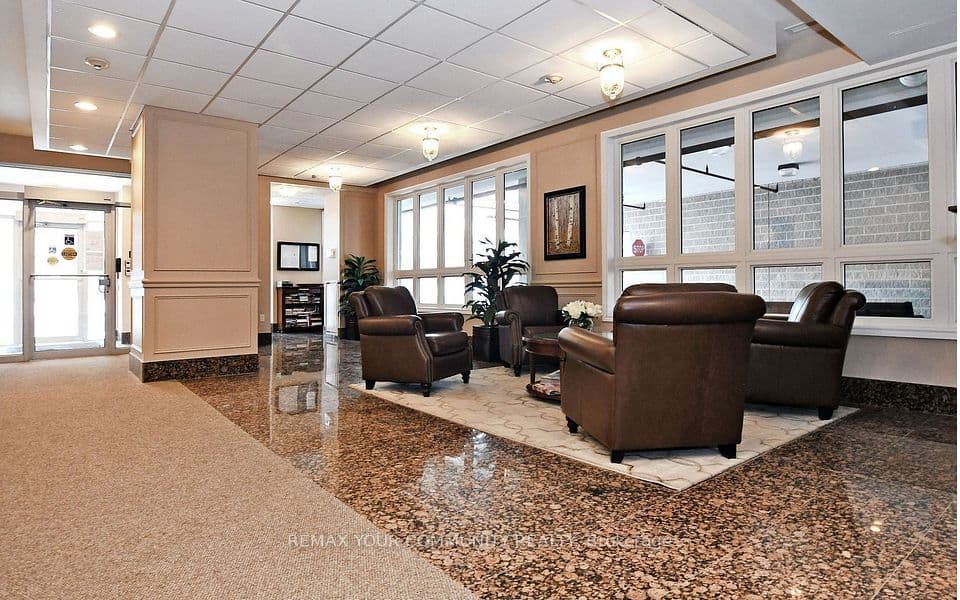 15450 Yonge Street 205, Aurora, ON L4G 0K1 – photo 3