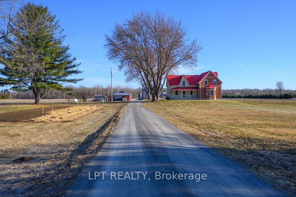 8923 Morning Glory Road, Georgina, ON L0E 1N0 – photo 2