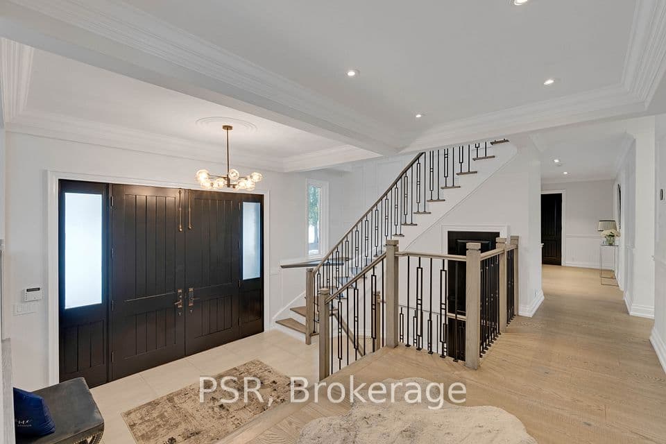 140 Ravendale Court, Vaughan, ON L0J 1C0 – photo 3