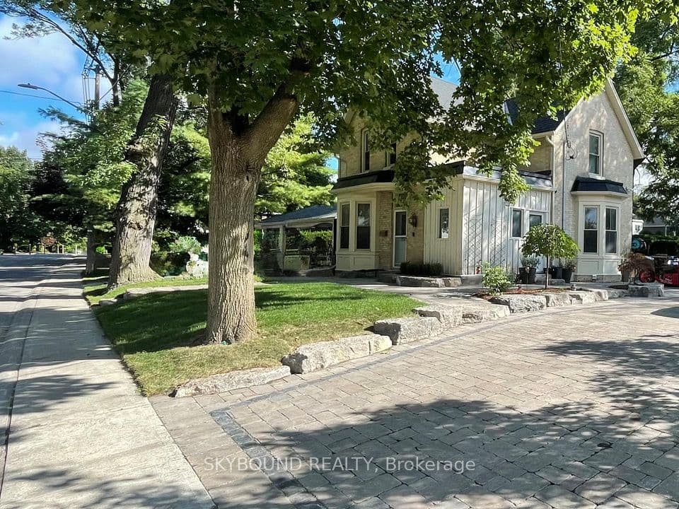 19 Spruce Street, Aurora, ON L4G 1R7 – photo 3