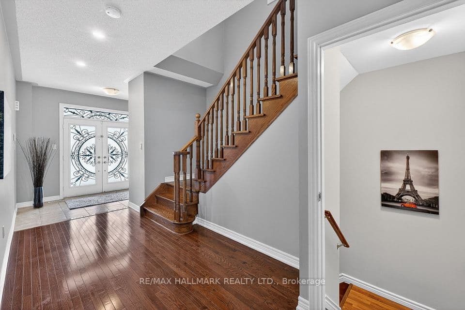 77 Maurier Boulevard, Vaughan, ON L6A 0V1 – photo 2