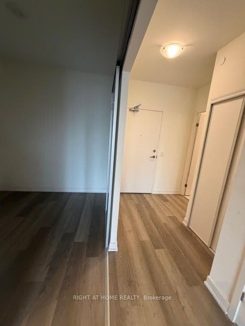 6 DAVID EYER Road 307, Richmond Hill, ON L4S 0N5 – photo 3