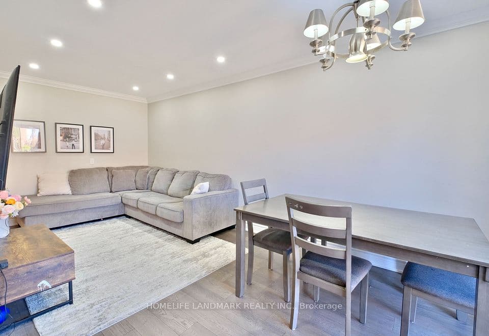109 Tangmere Crescent, Markham, ON L3R 6Y3 – photo 2