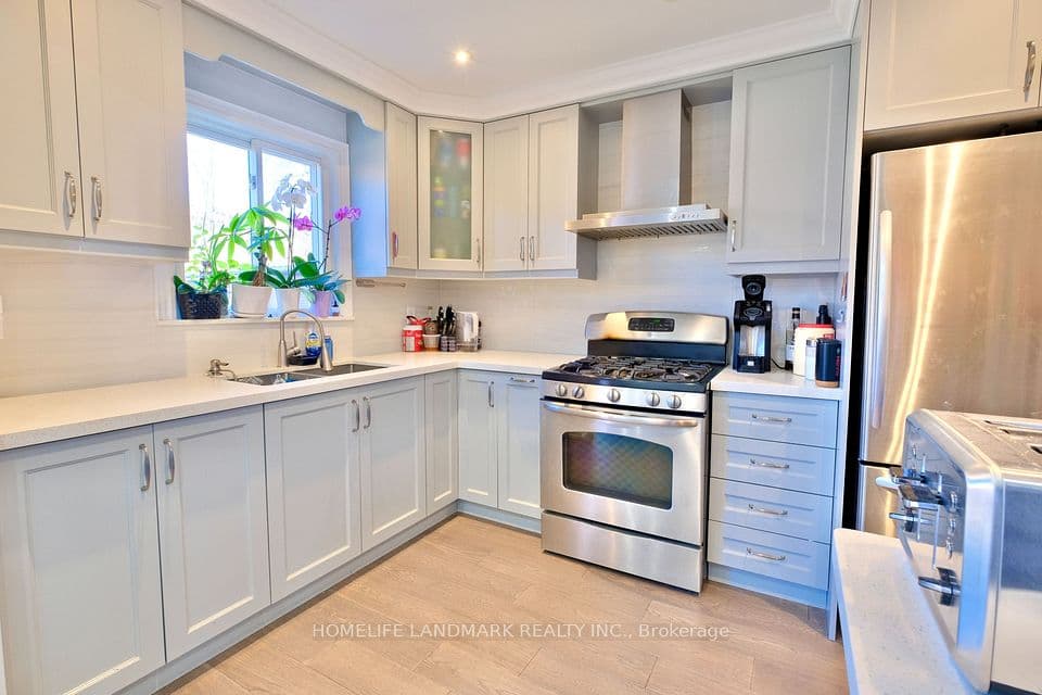 109 Tangmere Crescent, Markham, ON L3R 6Y3 – main photo