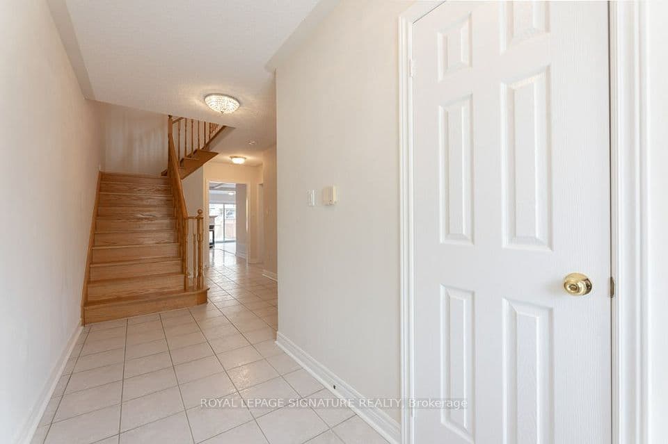 55 Pottery Place, Vaughan, ON L4L 9H5 – photo 3