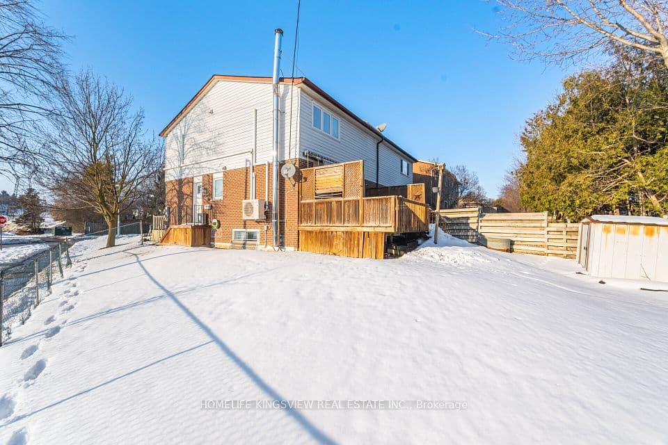 405 Maplegrove Avenue, Bradford West Gwillimbury, ON L3Z 1V8 – photo 2
