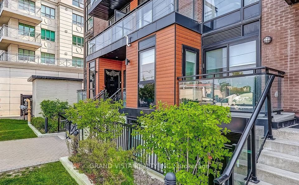 5279 Highway 7 B602, Vaughan, ON L4L 0J1 – photo 2