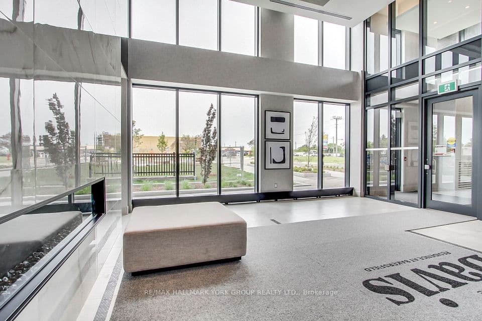 185 Deerfield Road 419, Newmarket, ON L3Y 0G7 – photo 3