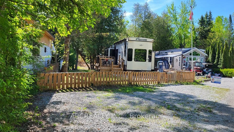 69 Horseshoe Circle, Georgina, ON L0E 1N0 – main photo
