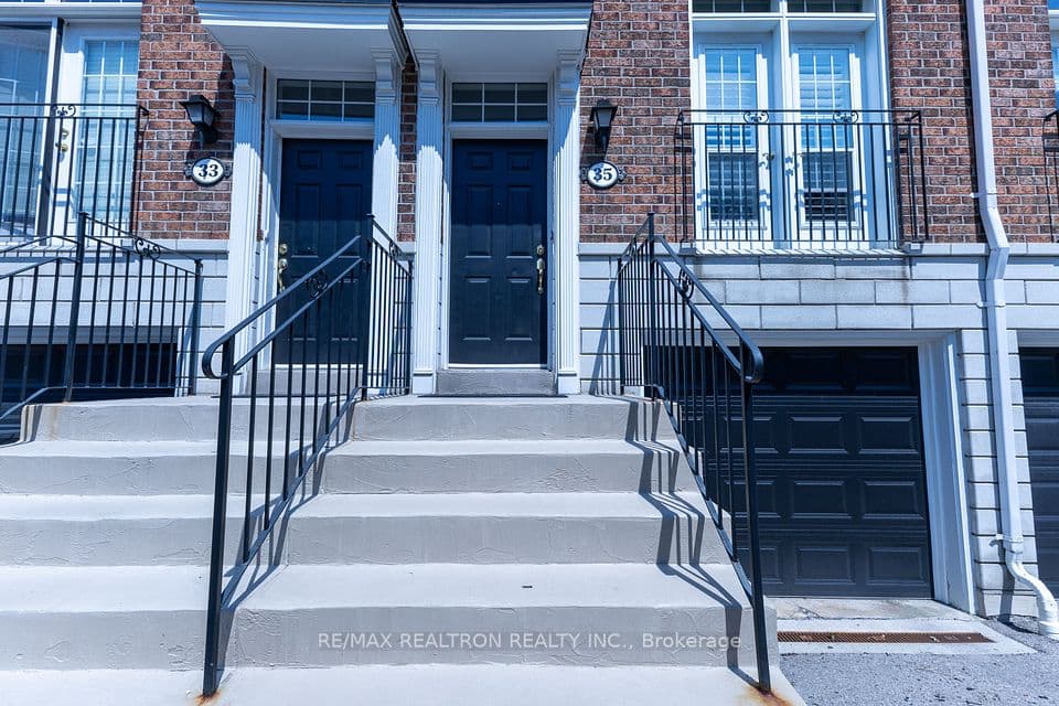 6 Leonard Street 35, Richmond Hill, ON L4C 0L6 – photo 2