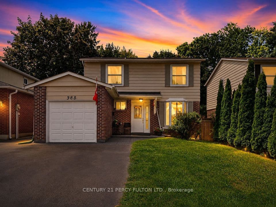 388 Handley Crescent, Newmarket, ON L3Y 4T4 – main photo