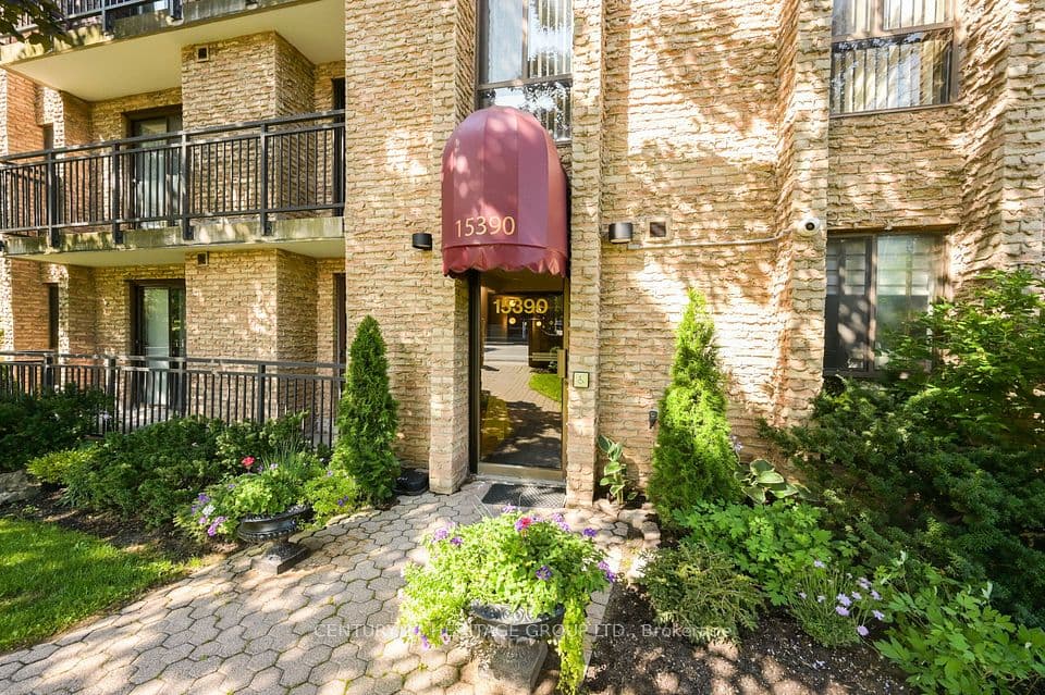 15390 Yonge Street PH 1, Aurora, ON L4G 1N8 – photo 3