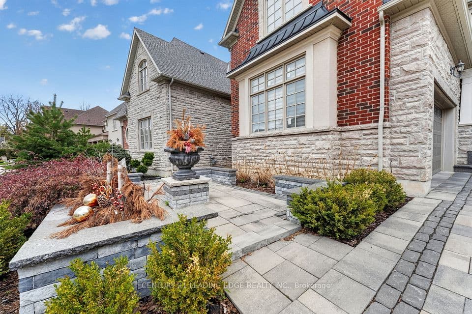 33 Stollery Pond Crescent, Markham, ON L6C 1K4 – photo 3
