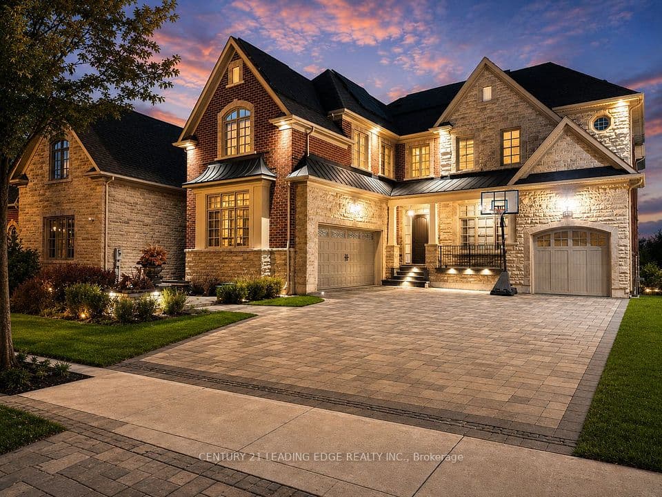 33 Stollery Pond Crescent, Markham, ON L6C 1K4 – photo 2